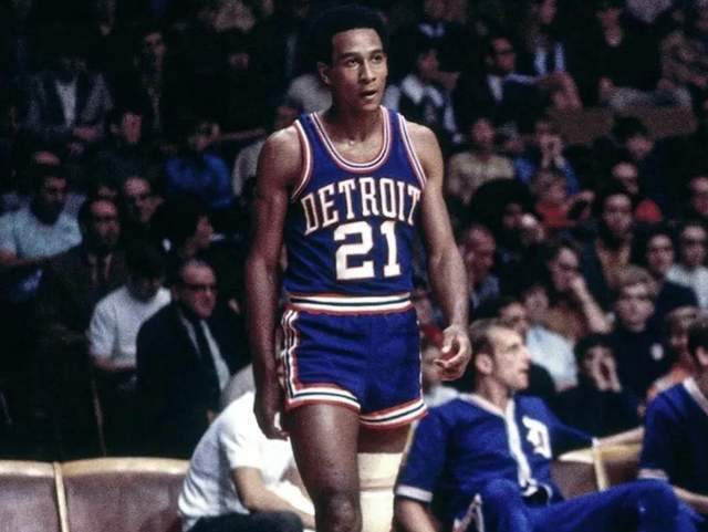 但他展现出 但他展现出